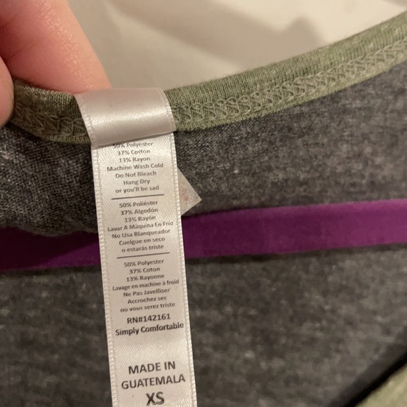 Lularoe Classic T top size XS - Picture 3 of 3